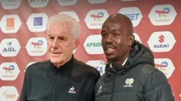 هوجو بروس يحتفي بتألق مبوكازي أمام مصر: صلاح خارج الفرص تمامًا